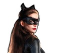 Divulgada nova imagem de Anne Hathaway vestida como 'mulher-gato'