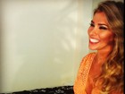 Ex-BBB Adriana publica foto e defende 'dentes brancos': 'Amo!'