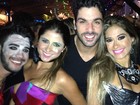Ex-BBB Mayra posta foto de festa com Kadu e Gusttavo Lima