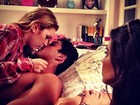 Rodrigo Simas beija ex-namorada em clipe