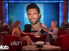 Jennifer Love Hewitt paga mico ao se declarar para Adam Levine na TV