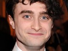 Daniel Radcliffe deixa cabelo crescer e exibe novo visual