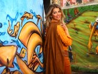 Karina Bacchi faz ensaio para o EGO em ruas grafitadas de São Paulo