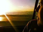 Pedro Scooby posta foto de Luana Piovani apreciando o sol