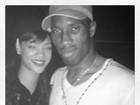 Rihanna posta foto com jogador Drogba, do Chelsea, no Twitter