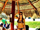 Fiu-fiu! Fergie exibe suas curvas em Cancún
