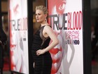Anna Paquin, de 'True Blood', exibe barriguinha de grávida em evento