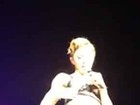 Vídeo: Madonna mostra o seio durante show em Istambul