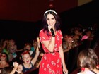 Katy Perry faz a alegria de fãs em aparição surpresa nos Estados Unidos