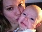 Hilary Duff posta foto do filho chorando