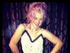 Kelly Osbourne posta foto sem maquiagem e usando pijama