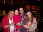 Iran Malfitano leva a família a restaurante no Rio