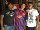 David Brazil ganha camisa autografada por Messi