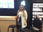 Mulher Maçã visita loja de ‘Esteve Jobs’ na Suíça