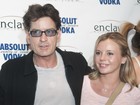 Ex diz que Charlie Sheen tuitava fazendo sexo, diz jornal