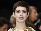 Anne Hathaway fala sobre massacre em cinema: 'Ato sem sentido'