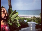 Mariah Carey posta foto de arco-íris e mostra barriga em forma