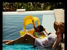 Mariah Carey posta foto na piscina com a filha