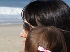 Fernanda Pontes com a filha: 'Recebendo o melhor abraço do mundo' 