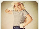 Modelo desde criança, Angélica aparece de chapéu em ensaio infantil