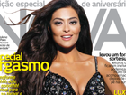 De maiô decotado, Juliana Paes posa para capa de revista