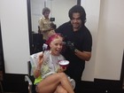 Panicat Thais Bianca renova o cabelo rosa