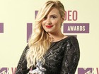 Saudável, Demi Lovato pede frutas, sucos e vitamina C em camarim