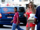 Capa da 'Playboy', Furacão da CPI atrai olhares em aeroporto do Rio