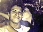 Giovanna Lancellotti tasca beijo no namorado em foto de rede social