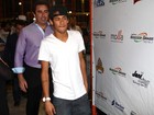 Neymar nega romance com Bruna Marquezine: 'Tô solteiro'
