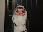 Pink posta foto sua quando criança vestida para o Halloween