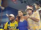 Juliana Alves ganha rodinha de passistas na Unidos da Tijuca