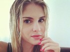 Bárbara Evans pega leve na maquiagem e posta no Instagram