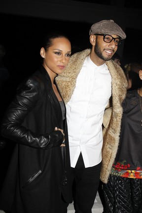 Alicia Keys e o marido Sweazz Beatz na semana de moda de Paris, na França (Foto: Getty Images/ Agência)