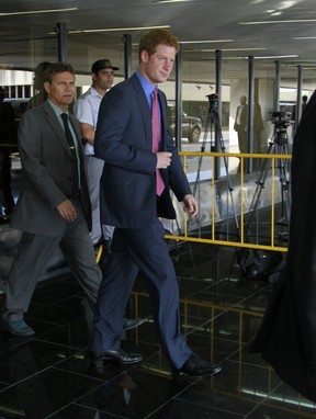 Príncipe Harry chega ao Rio de Janeiro (Foto: Felipe Panfili/Ag News)
