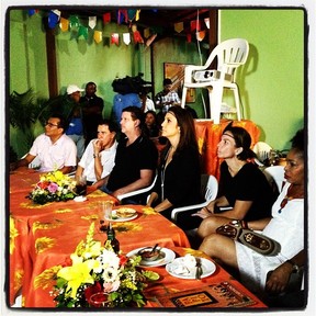 Ivete Sangalo reúne amigos em Salvador para assistir 'Gabriela' (Foto: Twitter/ Reprodução)