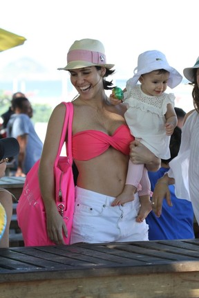 Fernanda Pontes e filha Malu (Foto: AgNews/Dilson Silva)