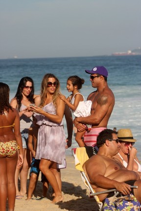 Família Belfort curte dia na praia (Foto: Photo Rio News/ Edson Teófilo)