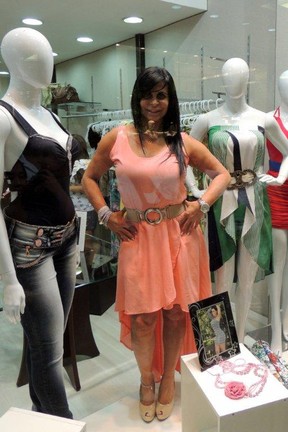 Gretchen vai à loja de Viviane Araújo no Rio (Foto: Roberto Cristino/ Foto Rio News)