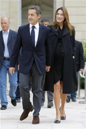 Carla Bruni e Nicolas Sarkozy (foto de arquivo) (Foto: Agência/Reuters)