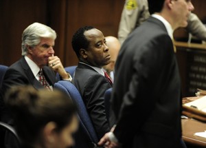 Conrad Murray, médico de Michael Jackson, em seu julgamento (Foto: Reuters)