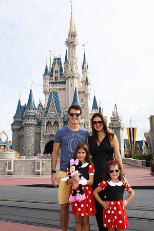 Rodrigo Faro e familia em Orlando (Foto: Divulgação)