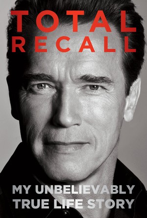 Arnold Schwarzenegger na capa da autobiografia (Foto: Reprodução/MSN)