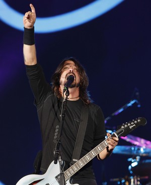 Dave Grohl durante apresentação do "Foo Fighters" em Nova Iorque, nos Estados Unidos  (Foto: Agência/Reuters)