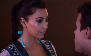 Kim Kardashian chora durante discussão com Kris Humphries (Foto: Reprodução)