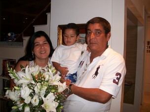 Zeca Pagodinho com a mulher e o neto (Foto: Divulgação)