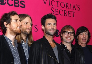 Maroon 5 no ‘Victoria's Secret Fashion Show’ em Nova York, nos Estados Unidos (Foto: Reuters/ Agência)