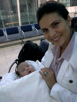 Aline Barros com a filha, Maria Catherine (Foto: Divulgação)