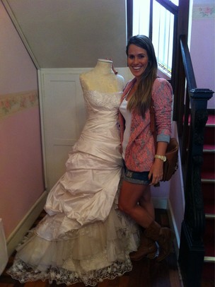 Fernanda Pontes com seu vestido de noiva (Foto: Reprodução / Twitter)
