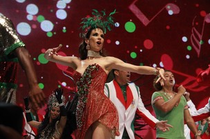 Ana Furtado, rainha de bateria da Grande Rio, na gravação da vinheta de carnaval no Rio (Foto: Isac Luz/ EGO)